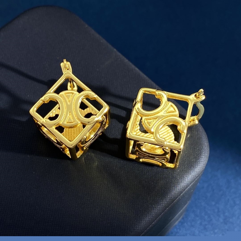 Ce**e earrings